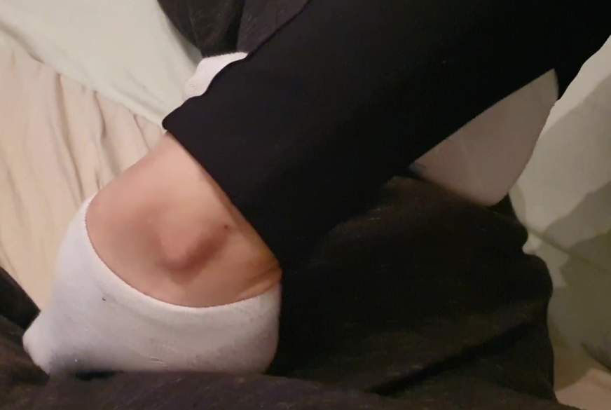 GeileAmanda69: Weiße weiche Socken am S*****z