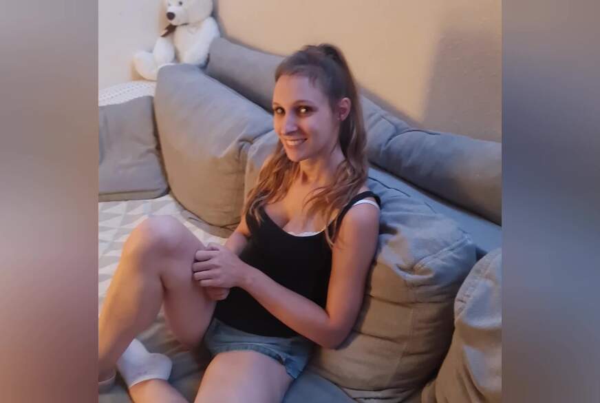 GeileAmanda69: Bestochen! Geldnot führt zur G***************g !