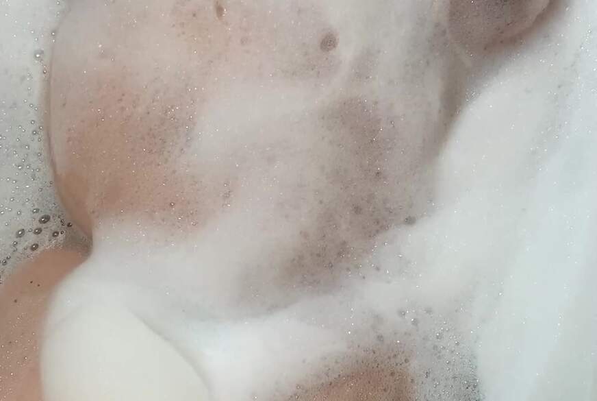 Hexysexy70: Mein Wannenschaumbad mit 100 Prozent Geilheit