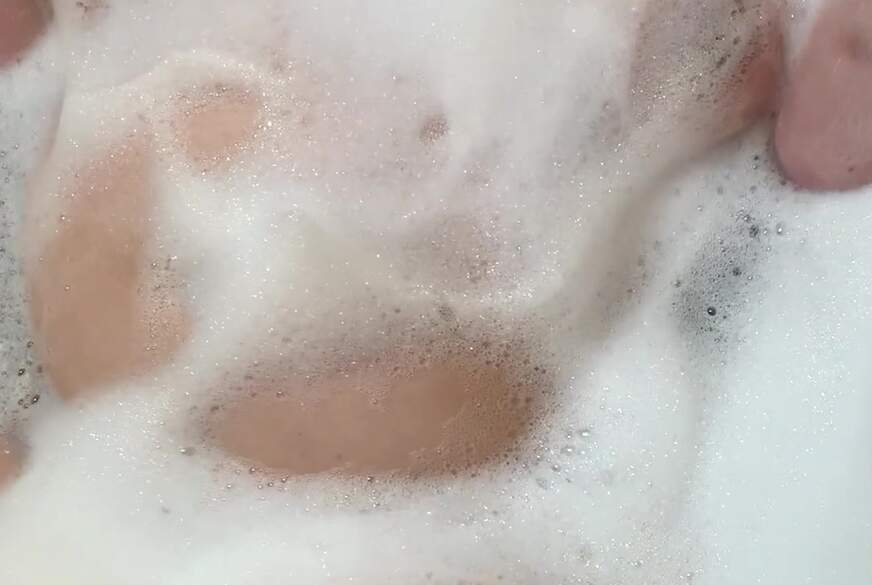 Hexysexy70: Mein Wannenschaumbad mit 100 Prozent Geilheit