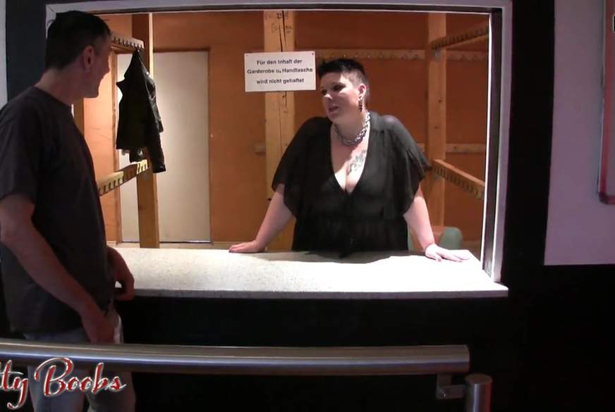 PattyBoobs: **Nebenjob mit B**s-BONUS**