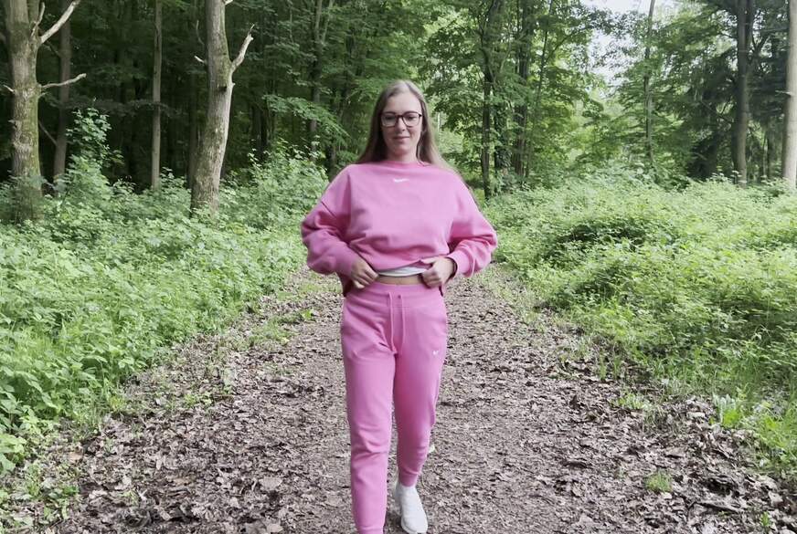 Meine B**se im Wald entleert! Wenn s dann schnell gehen muss. von BunnyDiamond1 pic3