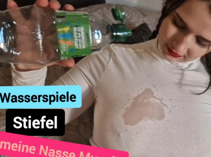 Leckst du mir die Schuhe sauber, während ich mir Wasser über mein weißes Shirt kippe und an meiner nassen Pussy spiele, bis ich vor Geilheit fast auslaufe? Ich warte auf dich, Darling.