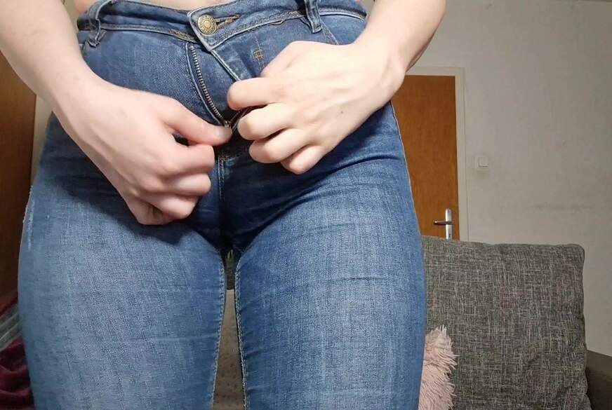 Jennasxy19: K*****nge Jeans und offener Reißverschluss