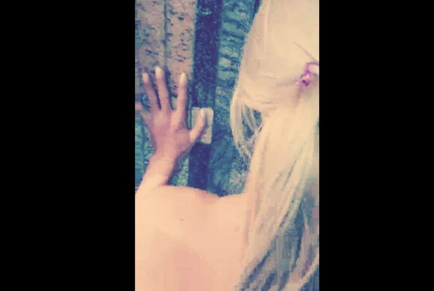 LenaBuenot**n: F***t mich durch von hinten und s*****t mir Voll in meine M****i
