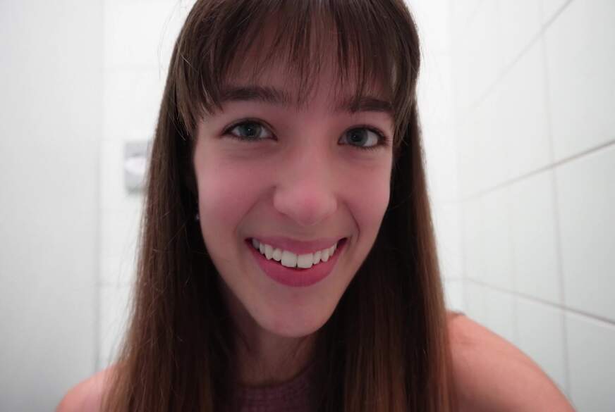 LaylaVonHohensee: Hab ich das jetzt wirklich getan? 1. public Rastplatz Mutprobe