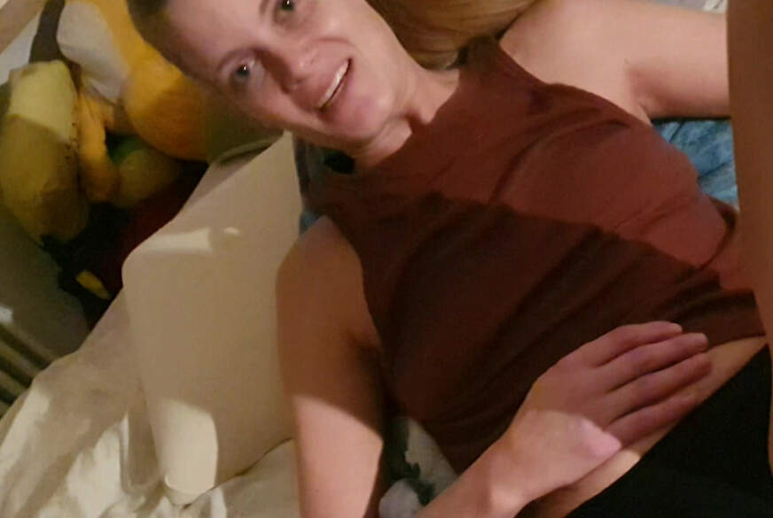 OMG! Mein erster MEGA S****t - Ich s*****e alles n**s von MuFuMilf