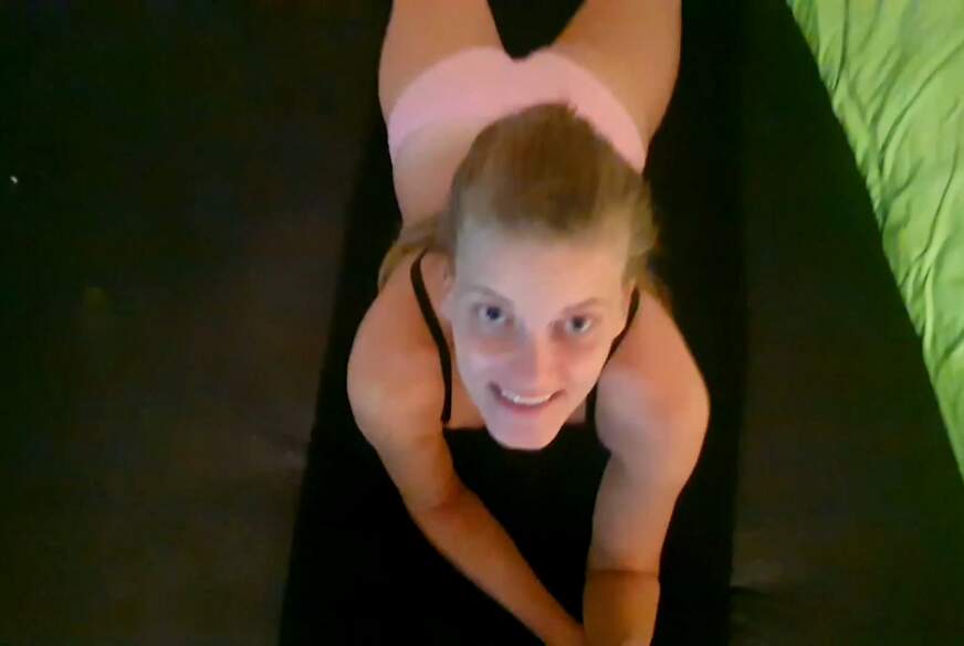 MuFuMilf: Deutsche Amateur MILF wird D***y A**l bis zum C******e g*****t