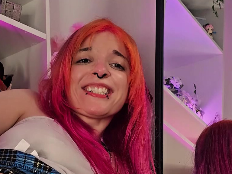 Dieses Video hab ich bisher noch nie hochgeladen - und glaub mir, du willst es nicht verpassen!  

Zum allerersten Mal teste ich mein super langes Toy... und naja, vielleicht hab ich mich ein bisschen überschätzt. Natürlich wollte ich direkt wissen, wie tief ich ihn in meinen Arsch bekomme - ihr kennt mich ja!  

Wer meine anderen Videos kennt, weiß, dass ich mir so einiges reinschiebe - aber das hier? Das ist eine ganz andere Nummer.

Bist du bereit zu sehen, wie weit ich gehe?  