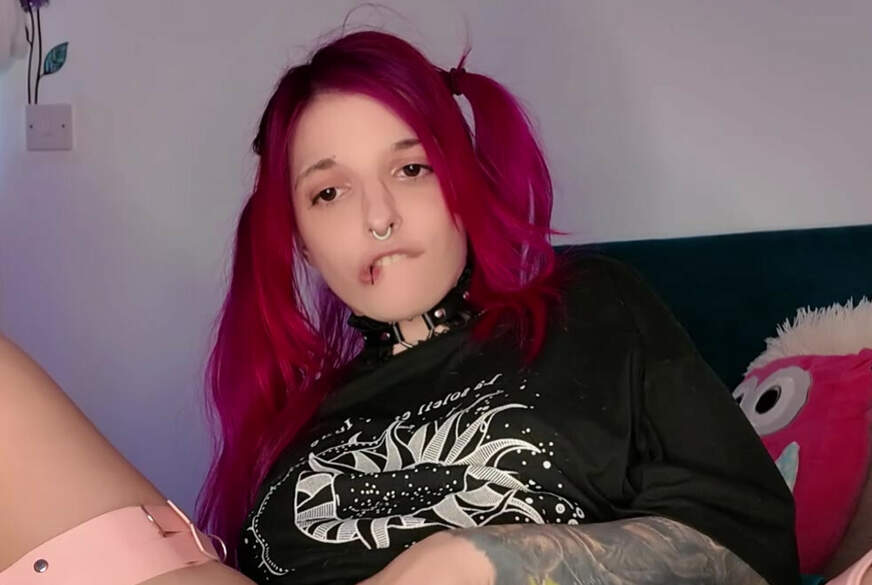 Emmilein: Viel zu lange allein... mein Glasdildo musste ran!