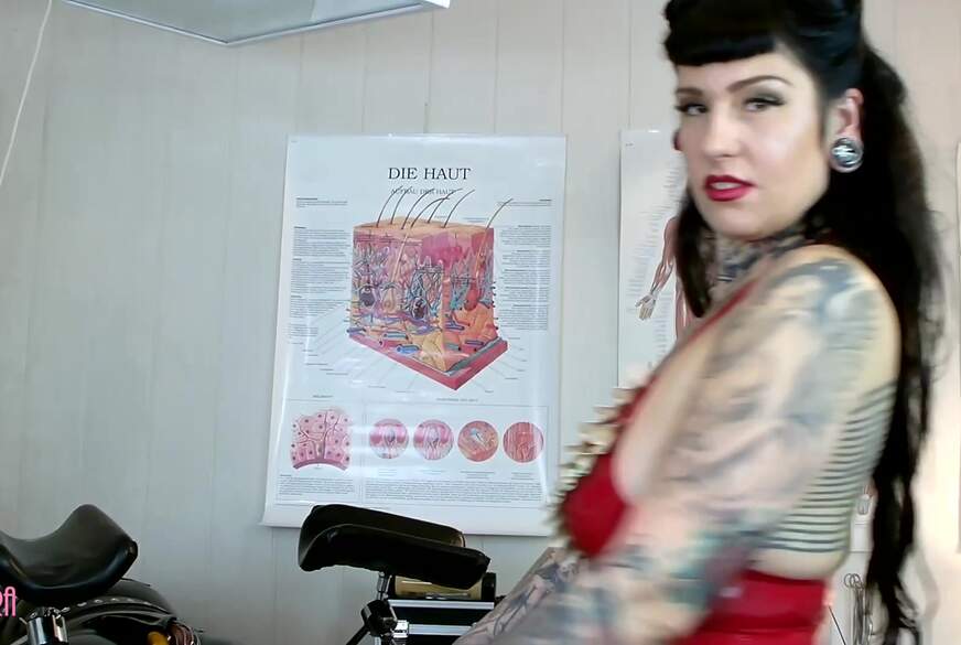 Dirty White Dreams Umprogrammierung zur Latex TV Teil 2 von LadyVampira