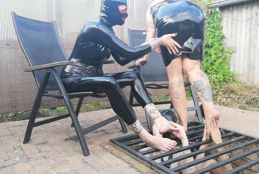 Dugout Foot Ignore 1 von LadyVampira pic1