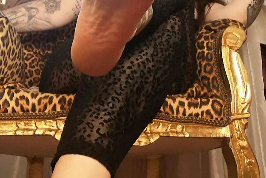 Focus On Feet - Footfetish Custom Clip von LadyVampira pic3