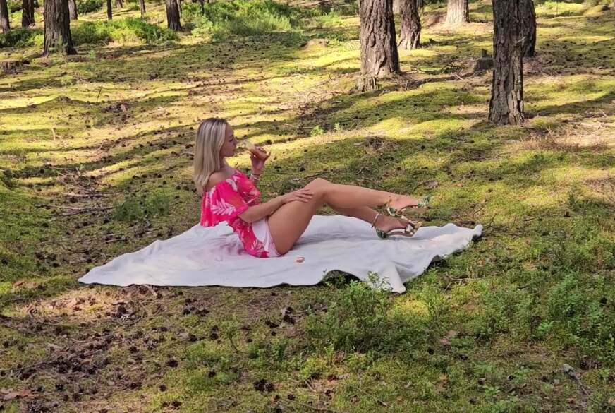 VickyFox: Tourist Spanner f****e mich im Wald zum Höhepunkt.c******e