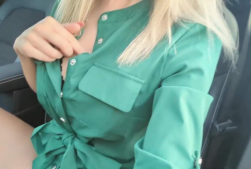 VickyFox: Sittenstrolch-Treff Parkplatz für spontane Geilheit.Typisch VickyFox KRASS