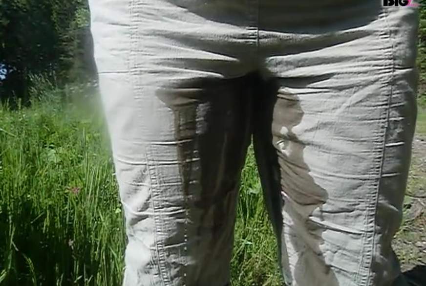 CarmenKelly: Outdoorhosenp**s