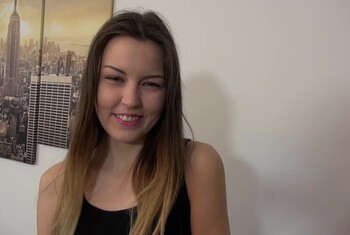 111 - 1 Eine leidenschaftliche L**er erlebte sexuelle Aktivitäten und wurde s*******r