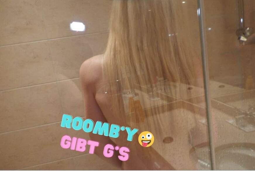 CremeDeLaCreme: Roomboy bringt mir ein Handtuch