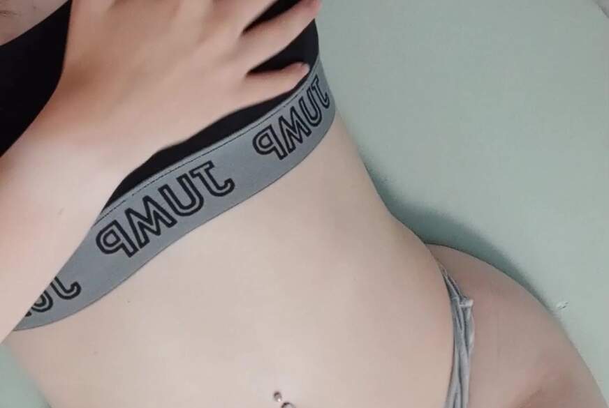 sweetpeach99: Die Bürste meines Freundes zur selbstbefriedigung b*****t