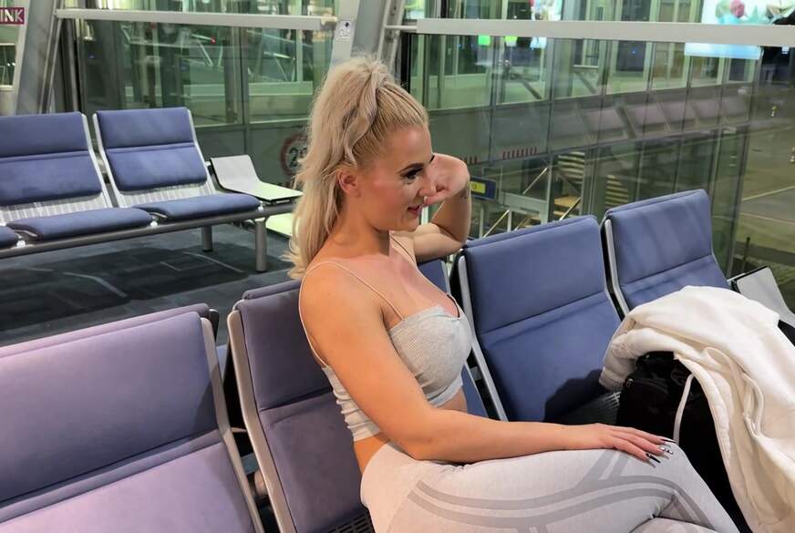 JayJayPink: FLUGHAFEN FANf**k !! VOM USER ERKANNT UND VOLLg*****t!!