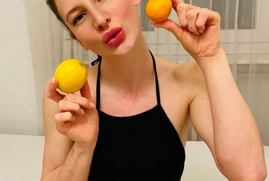 AlisonGemstone: Fruit hole Time