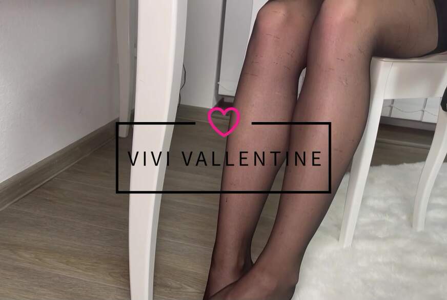 Geiles Dildo Solo von ViviVallentine pic1