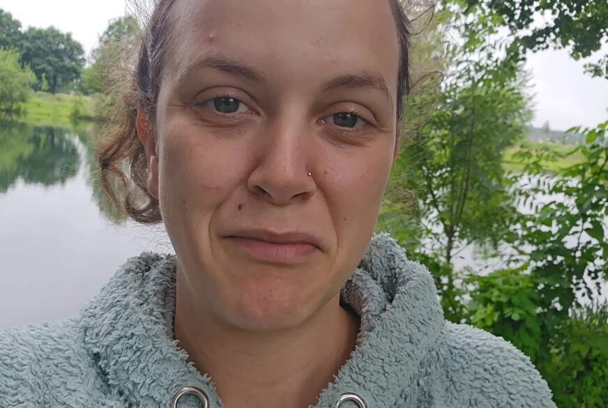 JennaSecret: Am See z******t - Angler Pumpt meine P***y voll !