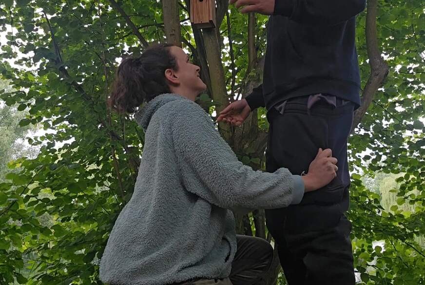 JennaSecret: Am See z******t - Angler Pumpt meine P***y voll !