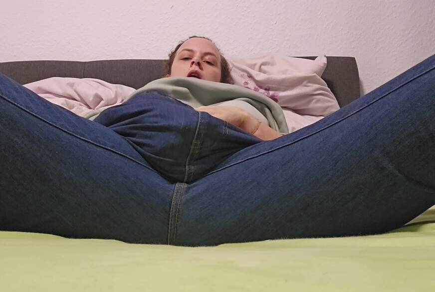 Statt aufräumen, die M****i f****n - zwei Wochen Sex Entzug! von JennaSecret pic4