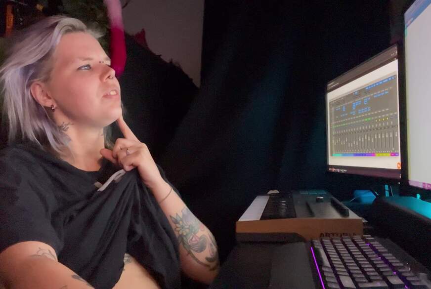 Geil im Studium von JuliaAvarix