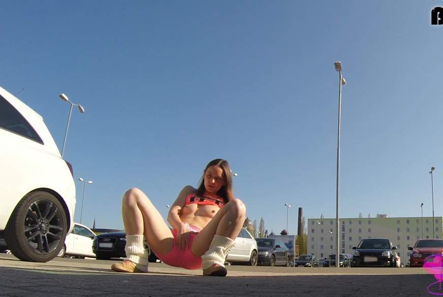 Public outdoor P***y Fun von Doreensworld pic3