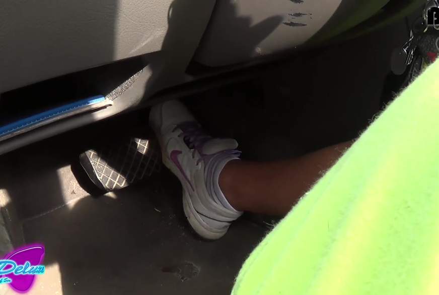 Siva-Deluxe: Racing Girls