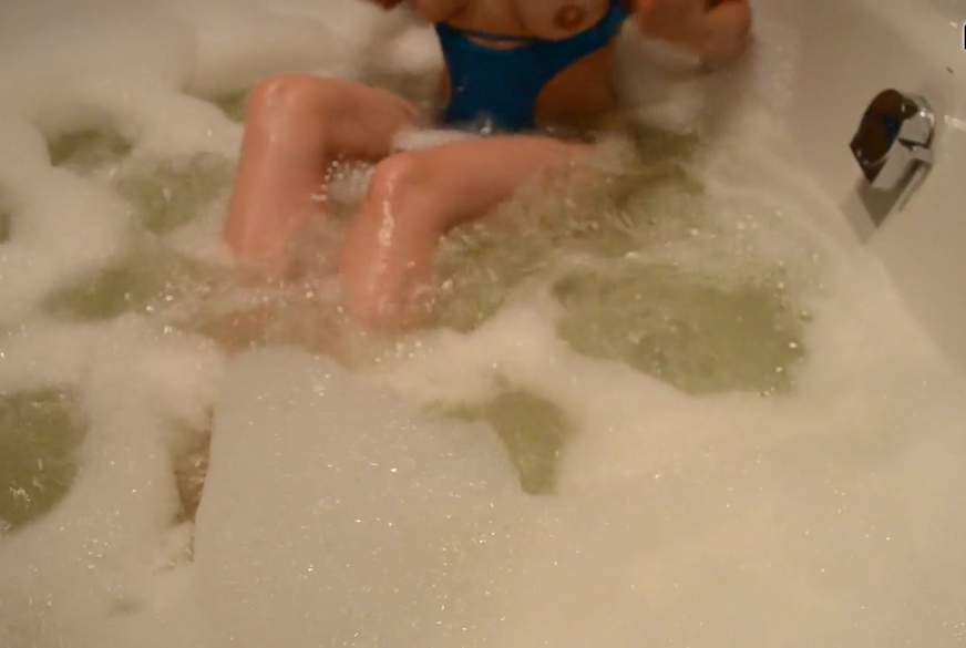 F**kmaus21: Im Whirlpool zum Orgasmus g*****t