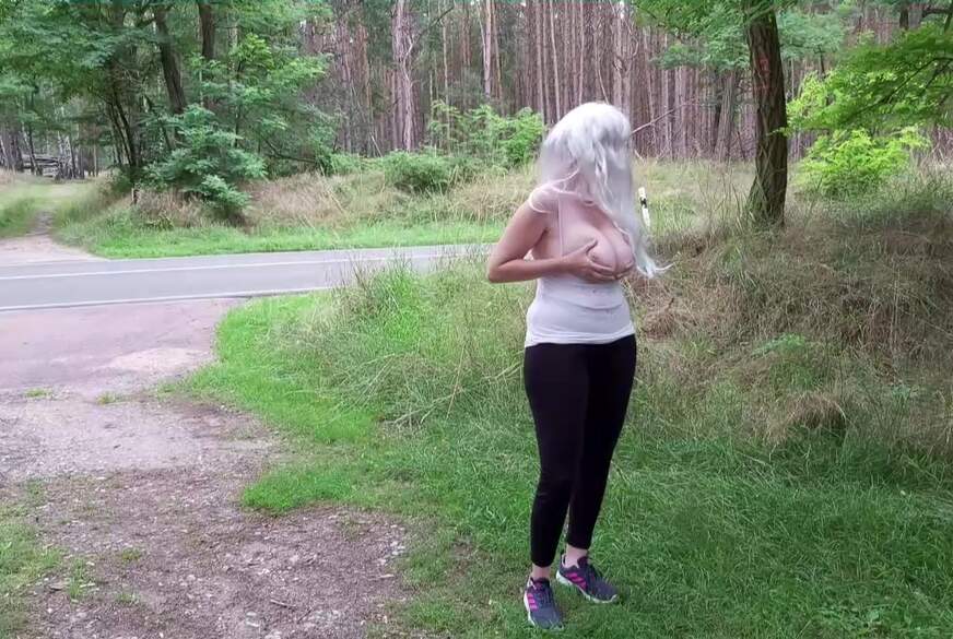 MandyReal: Flashing Public !