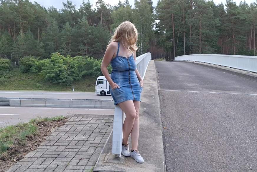 MandyReal: Street Flashing