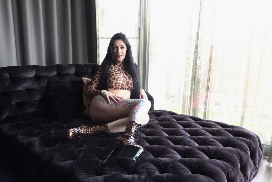 Grenzwertig - Ist ein 18-jähriger zu j**g für mich? von MeliDeluxe