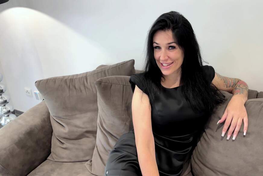 MeliDeluxe: Deutsche C**s**t lutscht S*****z h**t, holt sich die volle S****al****g ins Maul