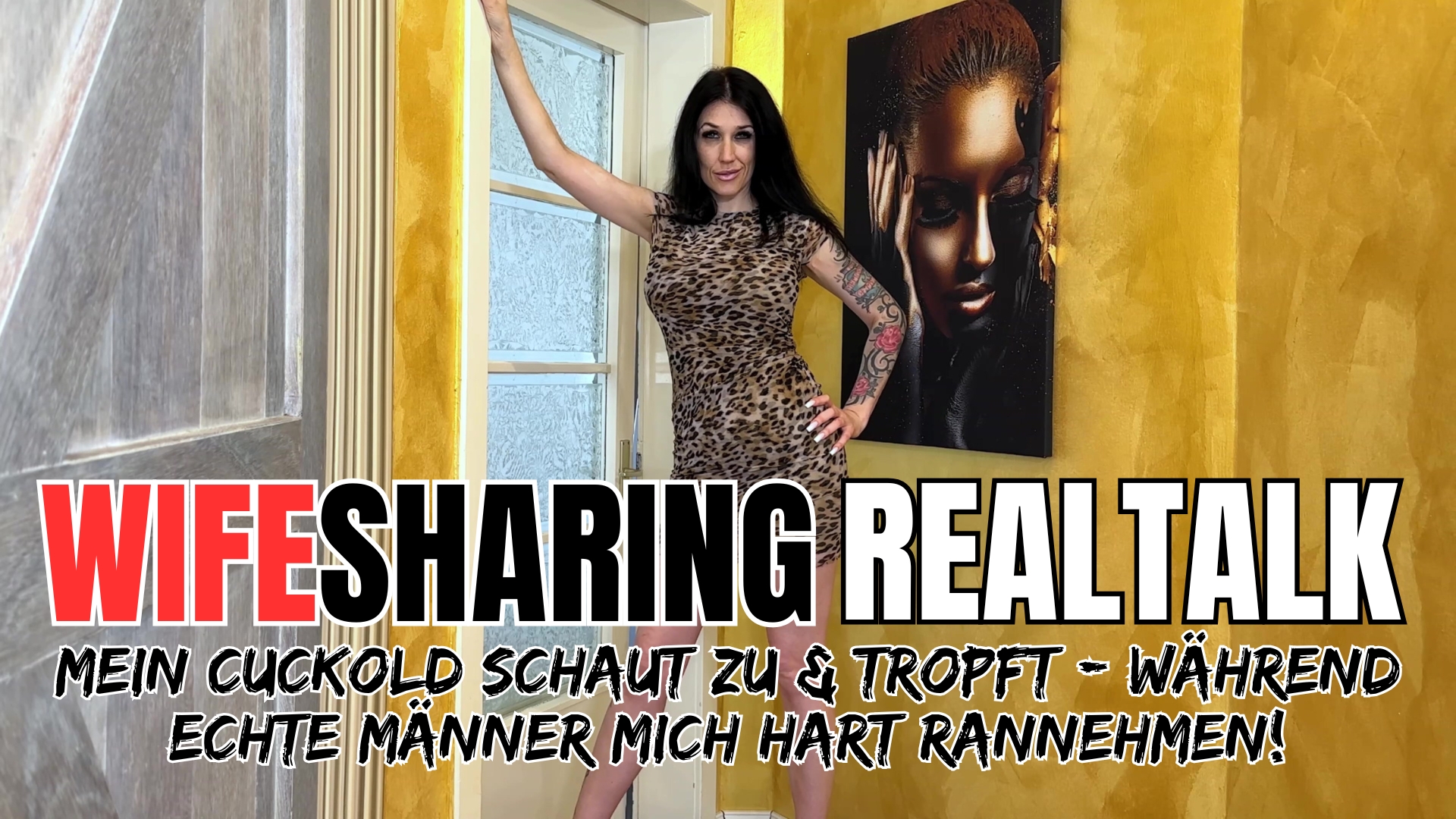 Wifesharing Realtalk - Mein Cuckold schaut zu und tropft, während echte Männer mich hart rannehmen Diese Art von Wifesharing ist genau mein Ding und macht mich extrem geil. Denn diesmal lasse ich meinen Cuckold an meinem Sexleben teilhaben – und er wird sogar mit eingebunden. In diesem Realtalk-Clip demütige ich meinen Cuckold und erzähle, wie ich fremd ficke und wobei er genau mithelfen wird. Denn er weiß genau, wo sein Platz ist und wie erbärmlich sein Sexleben mit seinem kleinen Schwanz ist. Und während ich von richtigen Männern hart durchgenommen werde, wird er nur zusehen dürfen, wie sein winziger Pimmel nutzlos zuckt und vor Geilheit tropft.
