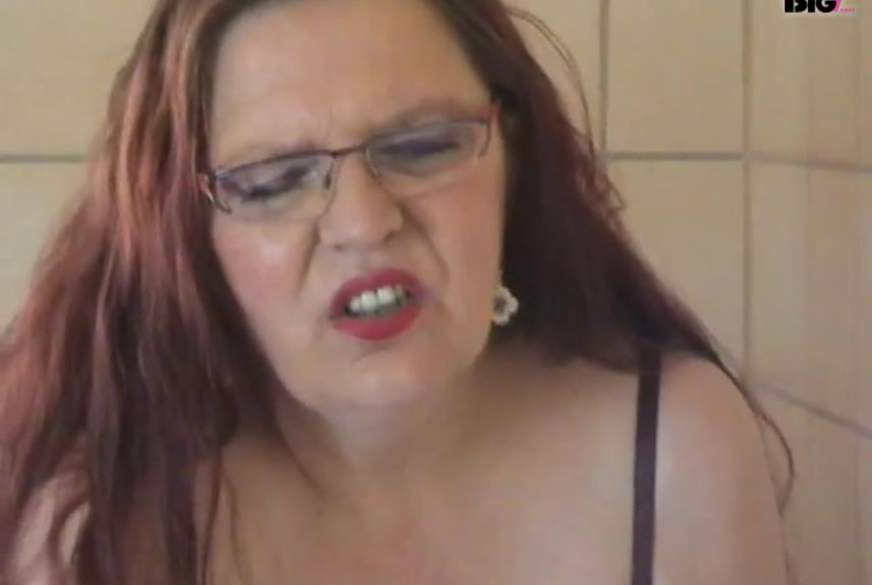 Cherryisa: F***e a*******t und a******t