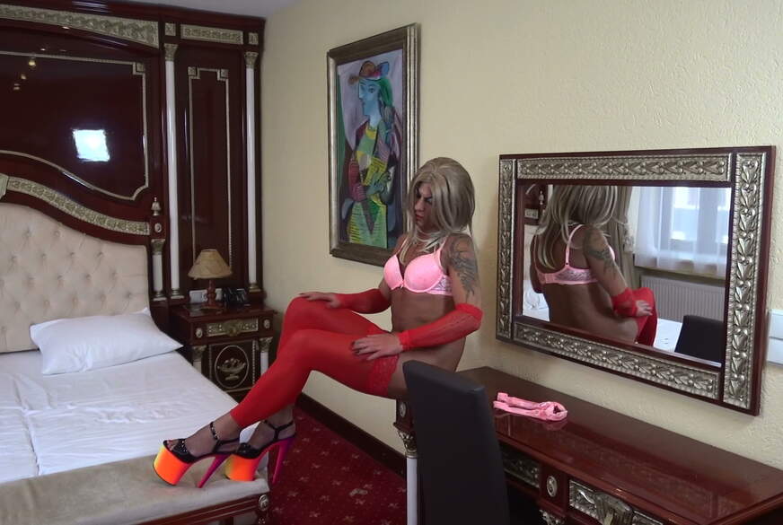 Tief in den A***h - das XL S*****n Sp von TransJenny