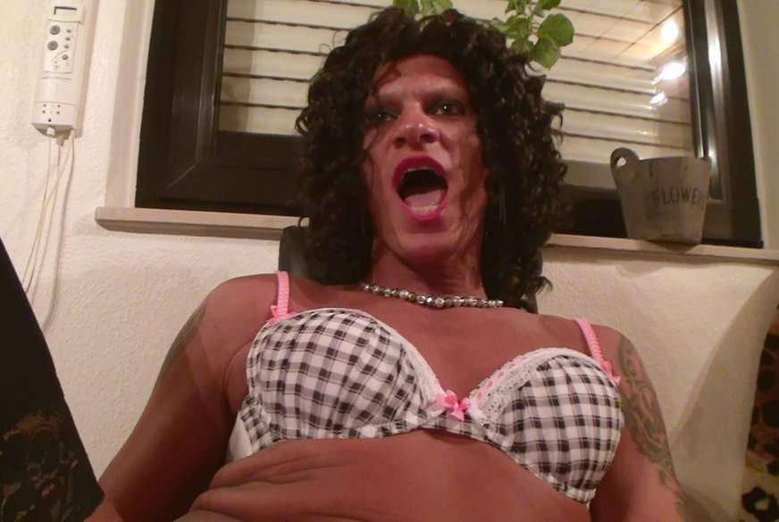 Transen Traum - A**l Sex B**wjob bis zum s******n von TransJenny