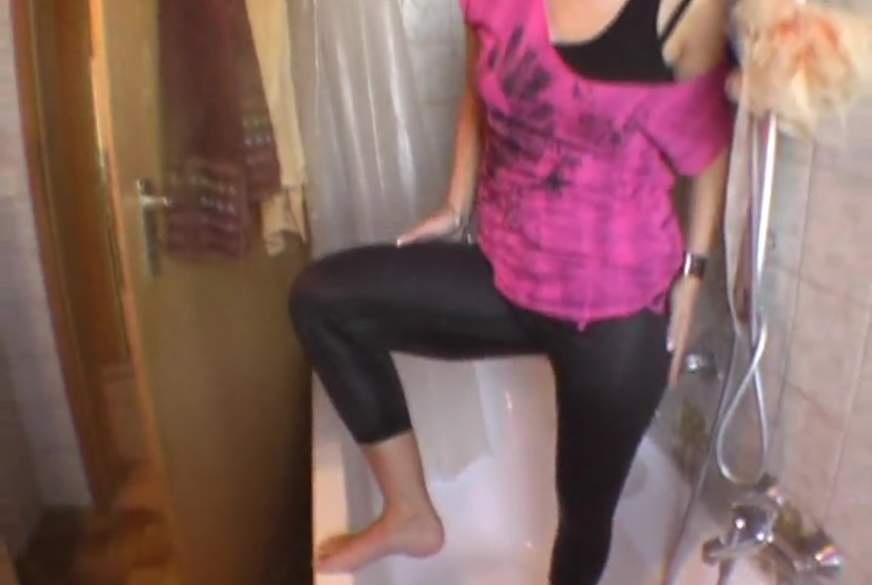 glanz leggins pis von sexyandhot pic4