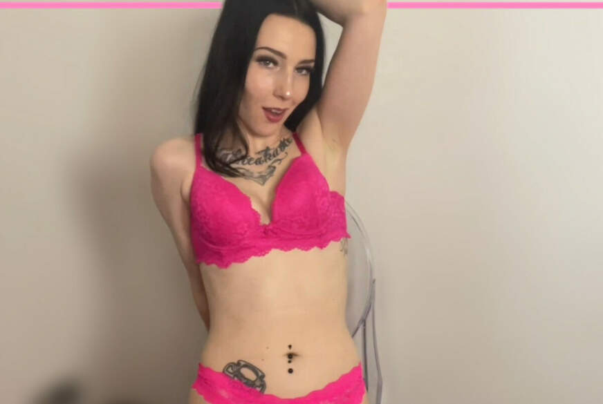 Trixie-Tainted: Dildo Show