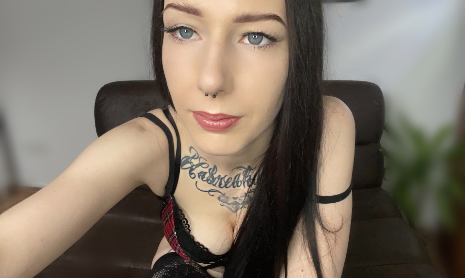 Ich suche dich  , warum genau erzähle und zeige ich dir !  

#dessous #zeigefreudig #fetisch #spaßhaben