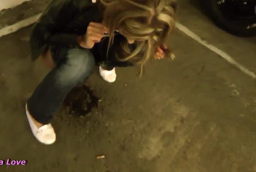 Cadillac & Champagner * Pipi Pause in der Garage* von LARA-LOVE pic3