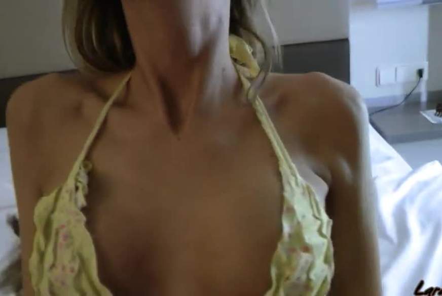 Er bringt meine P***y zum s******n*Heftiger Orgasmus S****t* von LARA-LOVE