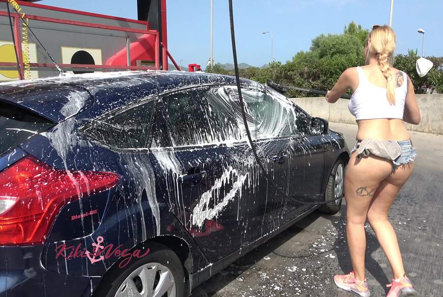 Carwash-USERDATE!! Tom spiesst mich mit XX-p****l auf!! von KikiVega