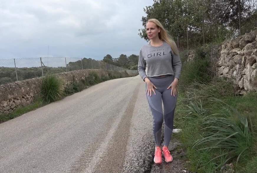 KikiVega: Leggings-p**s an der Bundesstrasse!!!
