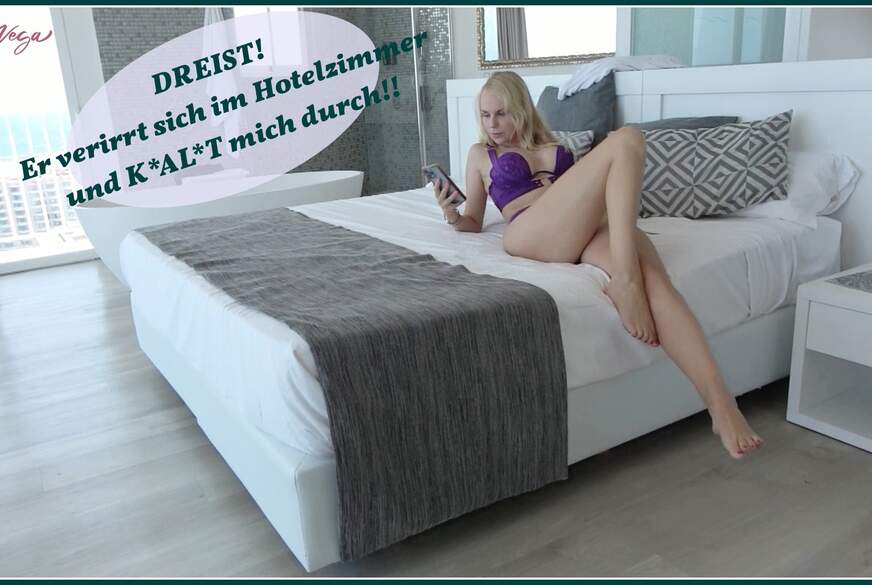 KikiVega: DREIST! Er verirrt sich im Hotelzimmer und KNALLT mich durch!!