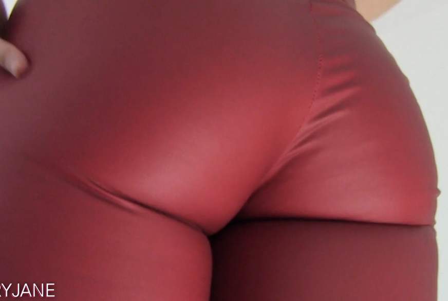 LadyMaryJane: Rote Wetlookleggings - W***sanweisung